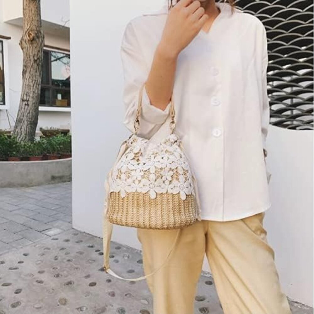Neiman Marcus White Beige Floral Bamboo Beach Travel Bag